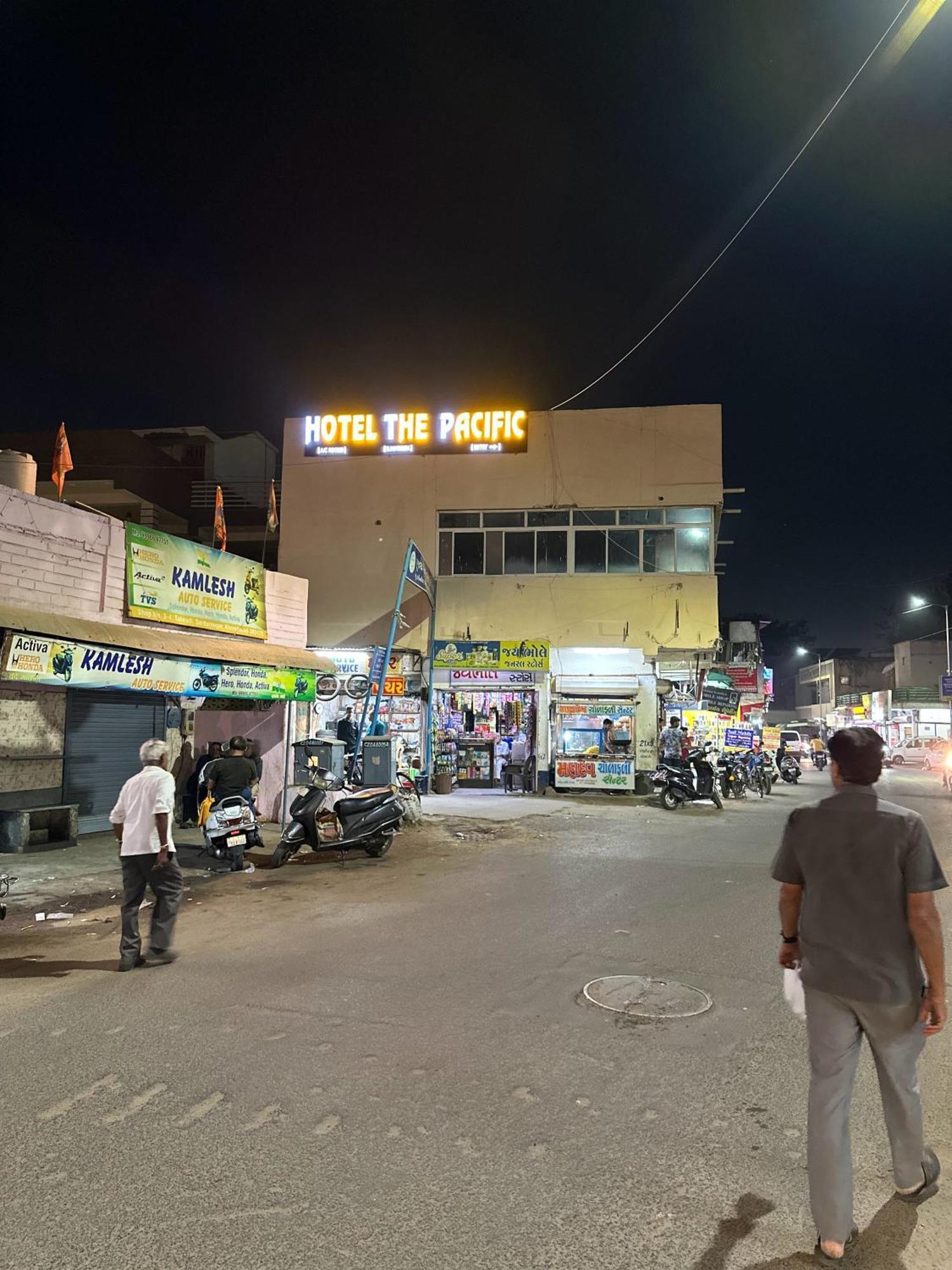 Hotel The Pacific Ahmedabad Airport Exterior photo