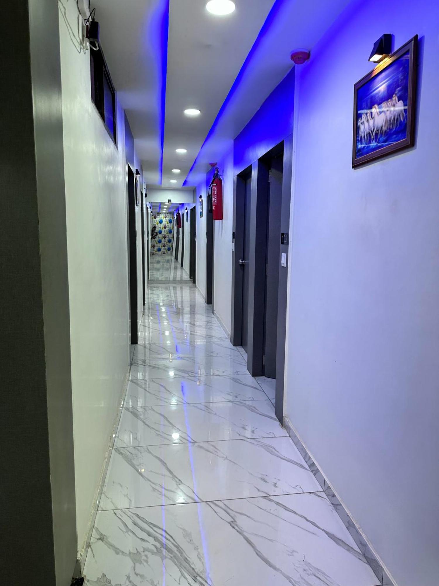 Hotel The Pacific Ahmedabad Airport Exterior photo